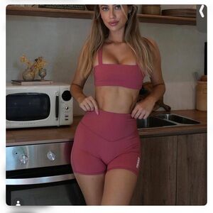 Exhali square neck pink sports bra